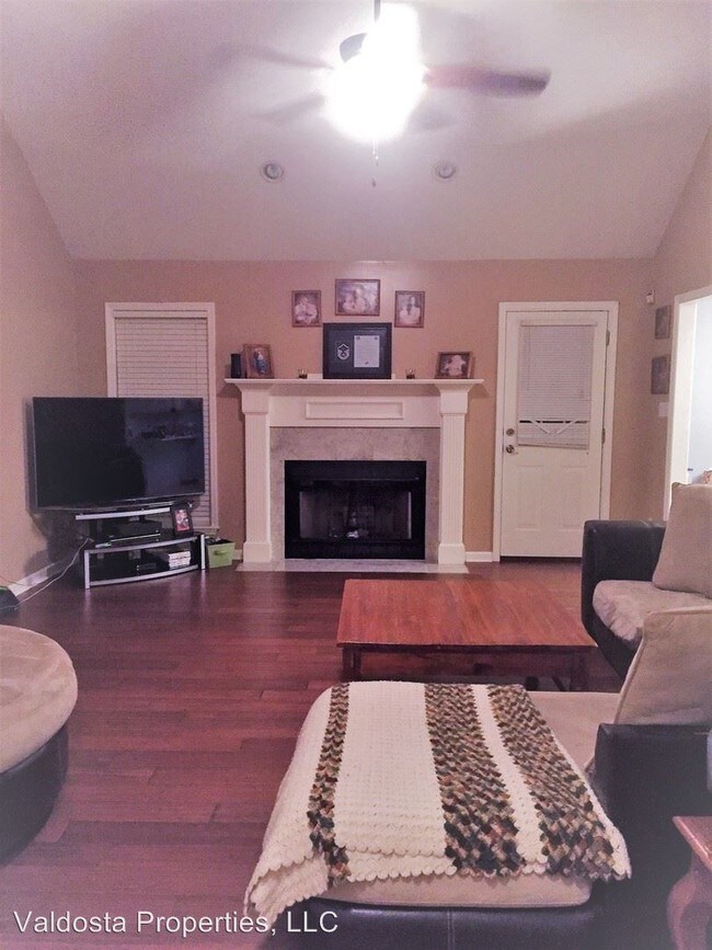 Building Photo - 4348 Whippoorwill Cir