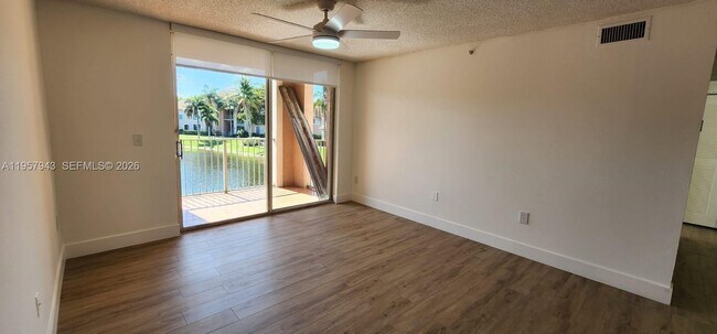 Foto del edificio - 12166 St.Andrews Pl