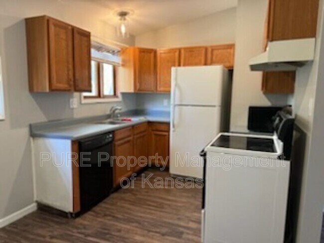 Building Photo - 3506 SW Twilight Dr
