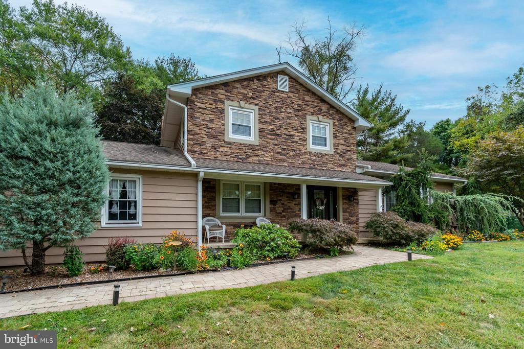 Foto principal - 230 Jacobs Creek Rd