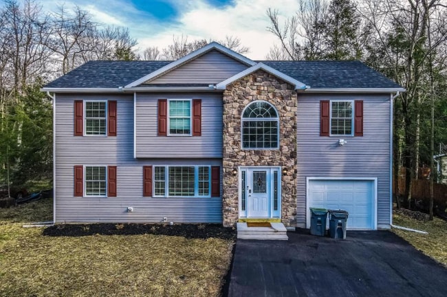 Building Photo - 1170 Thunder Dr