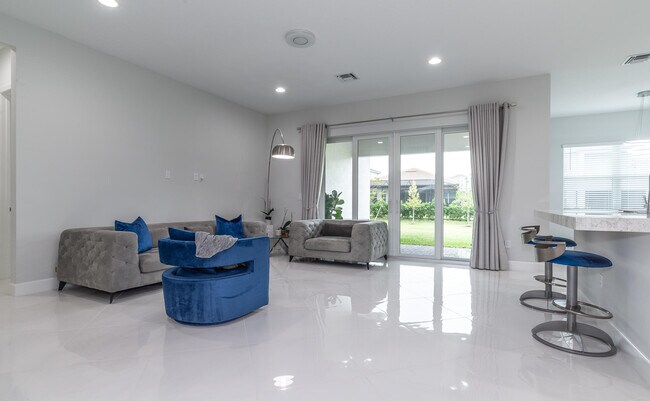 Foto del edificio - 15145 Cameo Ct