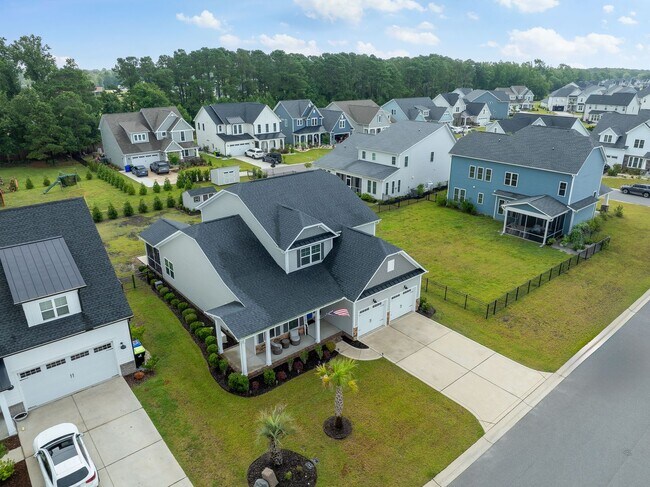 Foto del edificio - Stunning 4 bedroom 2.5 bath home located in Hampstead Wyndwater Community