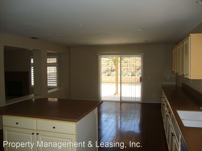 Building Photo - 4 br, 2.5 bath House - 1029 Via Vera Cruz