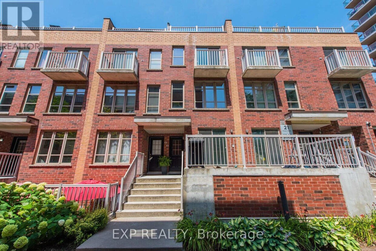 Primary Photo - 21-221 Ruttan St