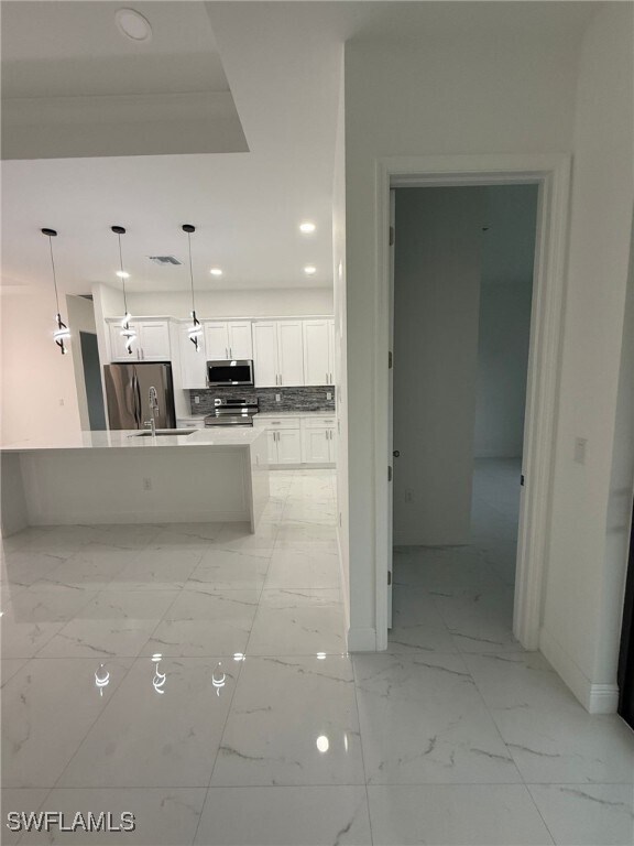 Foto del edificio - 302 W 8th St
