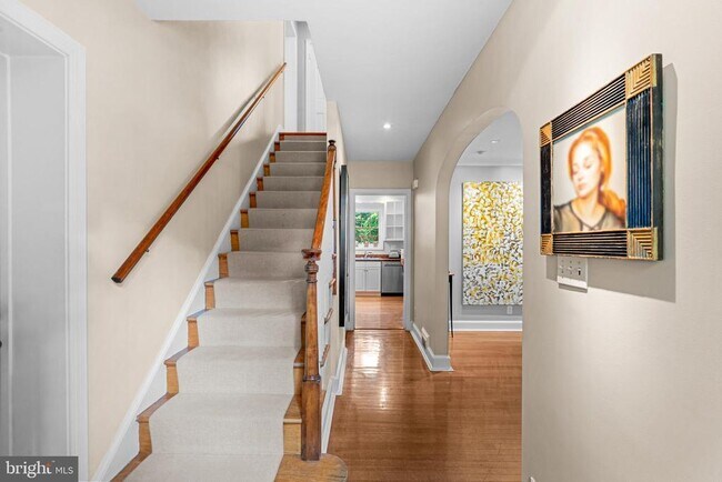 Foto del edificio - 4317 Warren St NW