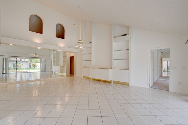 Photo - Luxurious 3 Bedroom Oasis with Pool and Beach Access AVAILABLE NOW! House