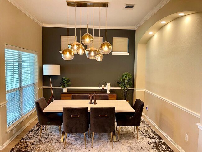 Foto del edificio - 15904 Double Eagle Dr
