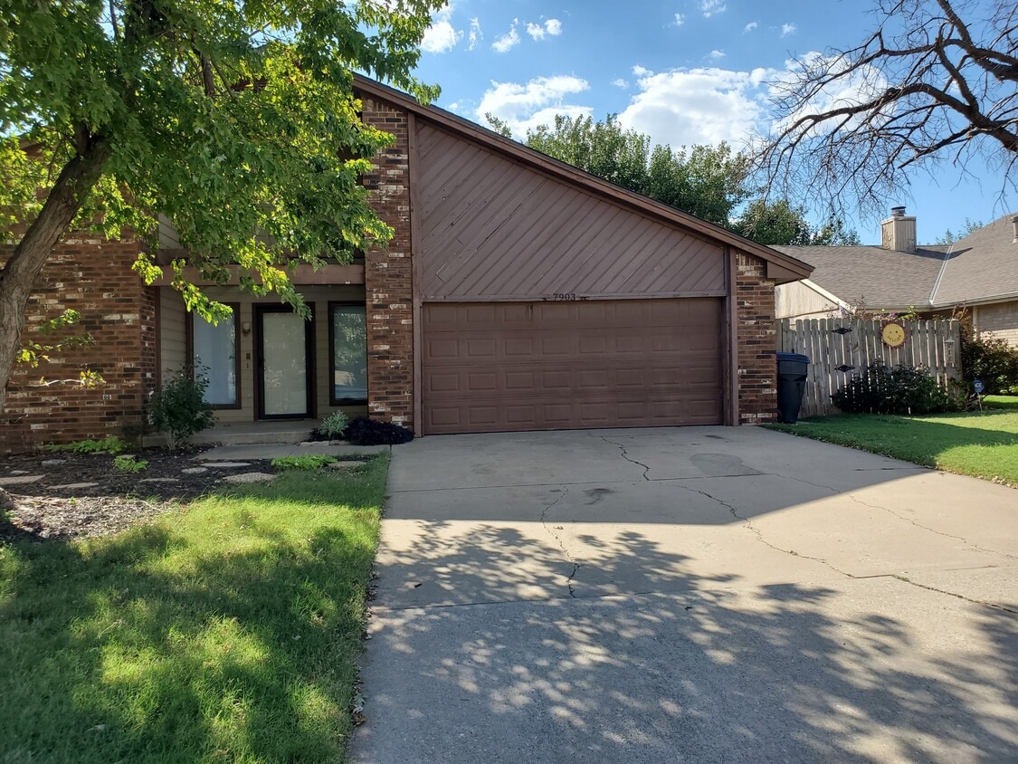 Primary Photo - 7903 Debar Cir