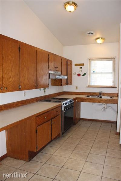 Primary Photo - 2524 Bay City Rd
