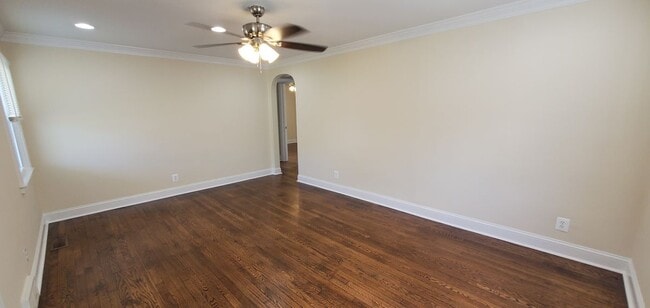 Building Photo - 433 Belair Ave