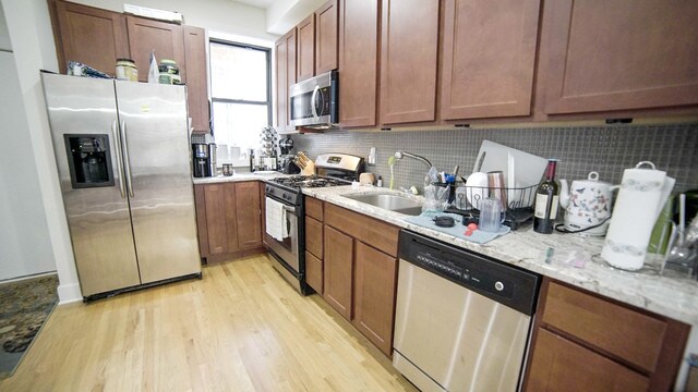 Foto del edificio - 2646 W Potomac Ave