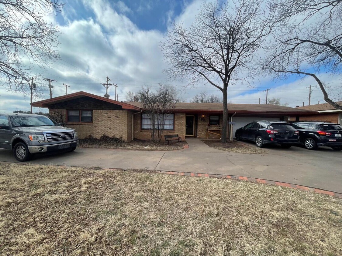 4901 18th St, Lubbock, TX 79416 House for Rent in Lubbock, TX