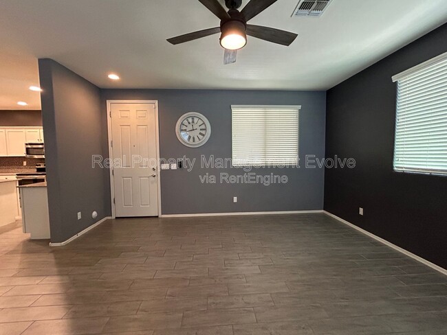 Foto del edificio - 2632 N 73rd Glen