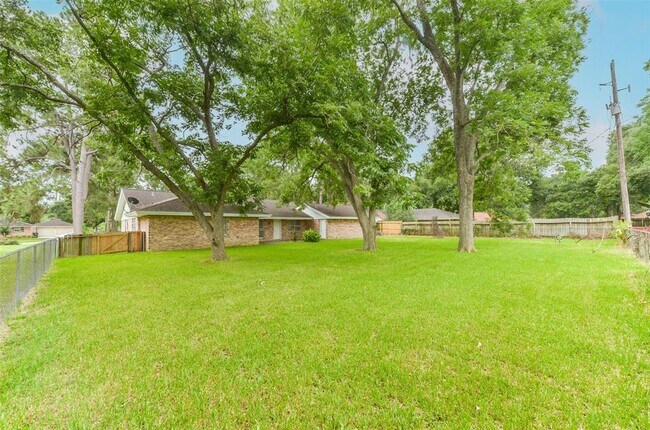 Foto del edificio - 5066 Meadowlark Ln
