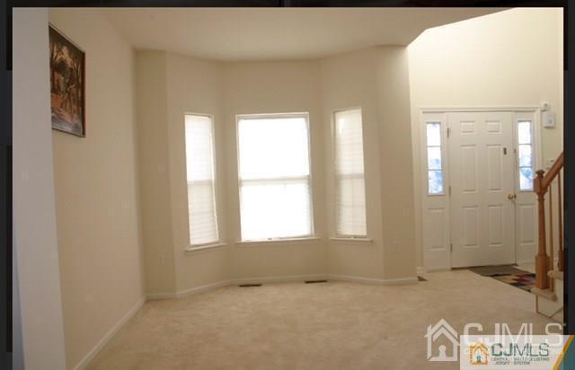 Building Photo - 165 Forest Dr