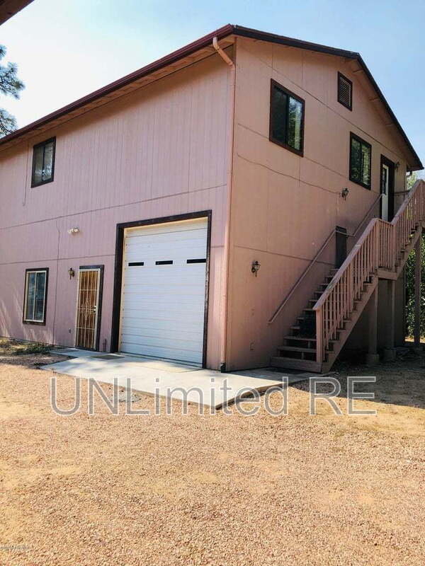 Building Photo - 1518 Shoup St