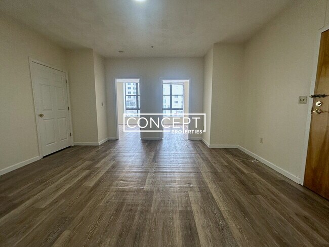 Building Photo - 81 Essex St