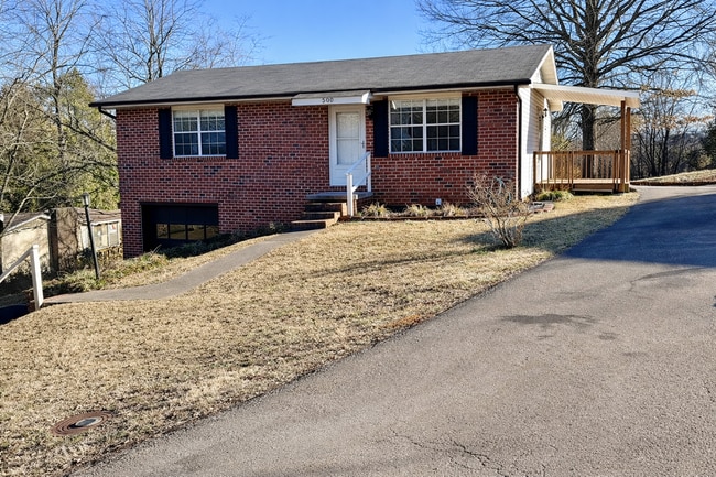 Building Photo - 500 Wesley Rd