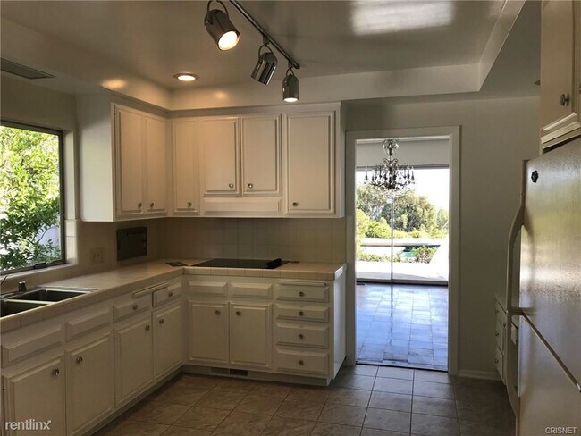Building Photo - 3 br, 3 bath House - 20193 Adele Dr