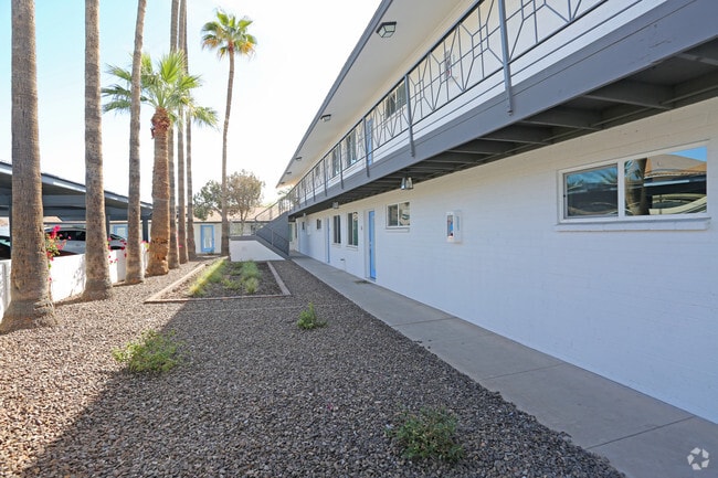 Vara Apartments Phoenix Az Exterior