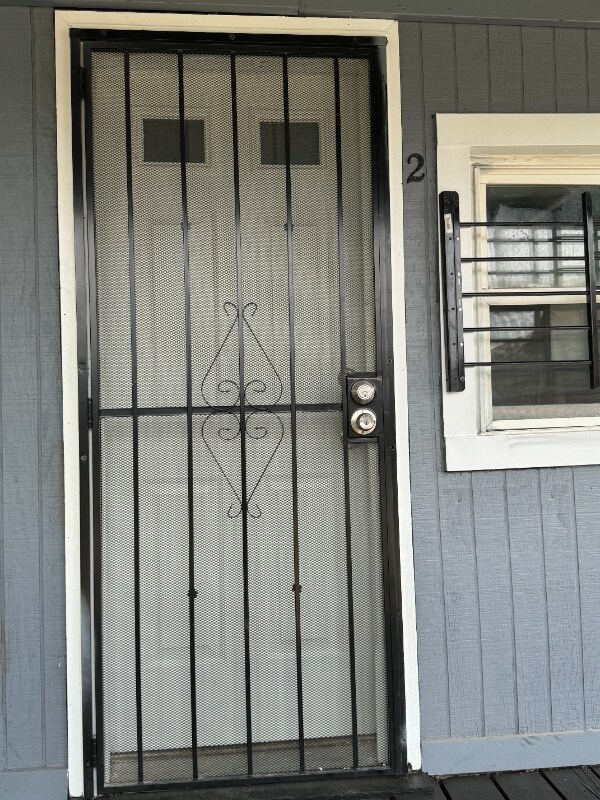 Foto del edificio - 3860 E 72nd St