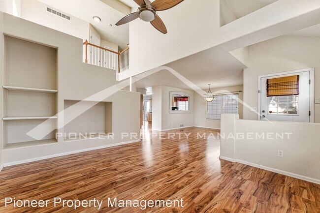 Foto del edificio - 3 br, 3 bath House - 4907 Pasadena Way