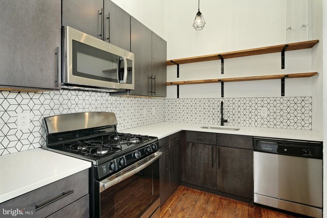 Building Photo - 1217 Spring Garden St