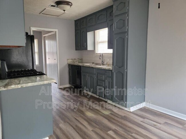 Foto del edificio - 195 Huntington Ct