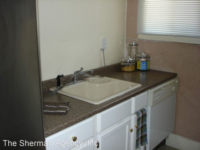 Foto del edificio - 921-925 W 9th Ave