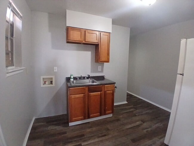 Building Photo - Newly remodeled two-bedroom, one-bath duplex