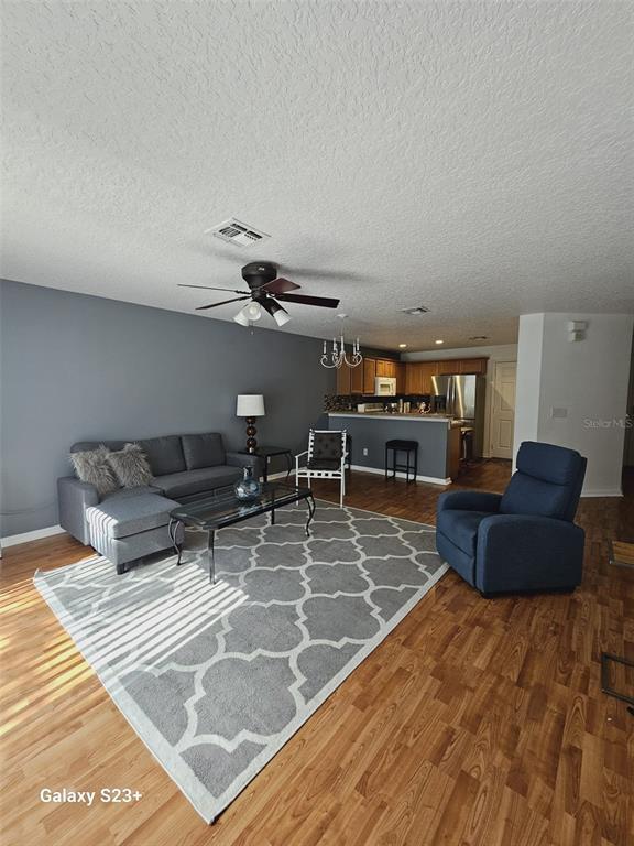 Foto del edificio - 12623 Lexington Summit St