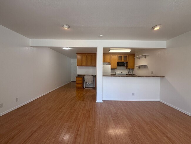 Foto del edificio - Sharp and Clean 1 Bedroom 1 Bath Condo in North San Jose
