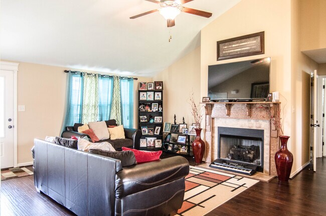 Foto del edificio - 676 Crestone Ln