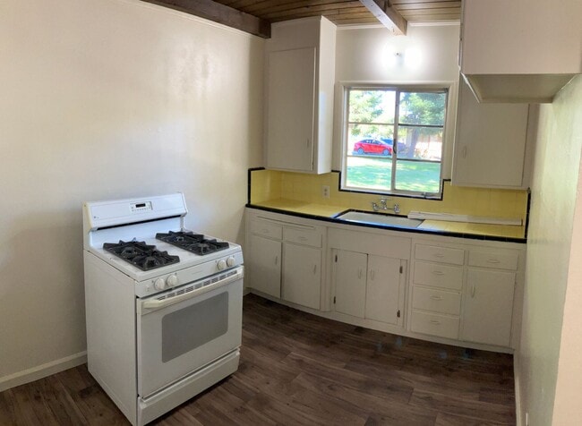 Building Photo - 1130 Stoddard Ave