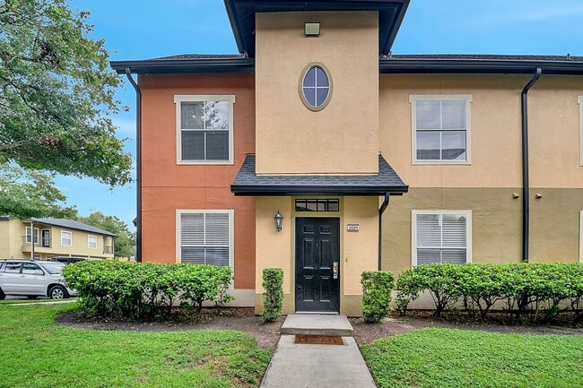 Fully Remodeled 2/2 with Loft in MetroWest... - Fully Remodeled 2/2 with Loft in MetroWest...