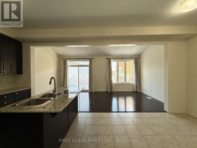 Building Photo - 106 William Berczy Blvd