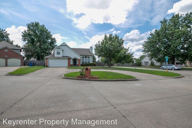 Building Photo - 4 br, 3 bath House - 9504 E 99th Pl