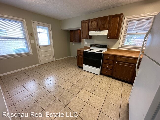 Foto del edificio - 4 br, 1 bath House - 2460 Ned Dr