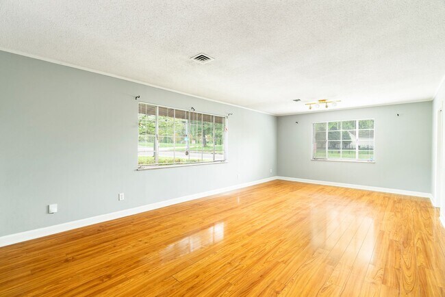 Building Photo - West Knoxville 37919 - 3 bedroom, 2 bath h...