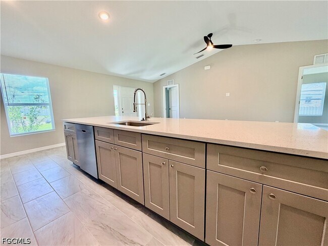 Foto del edificio - 2229 NW 24th Terrace