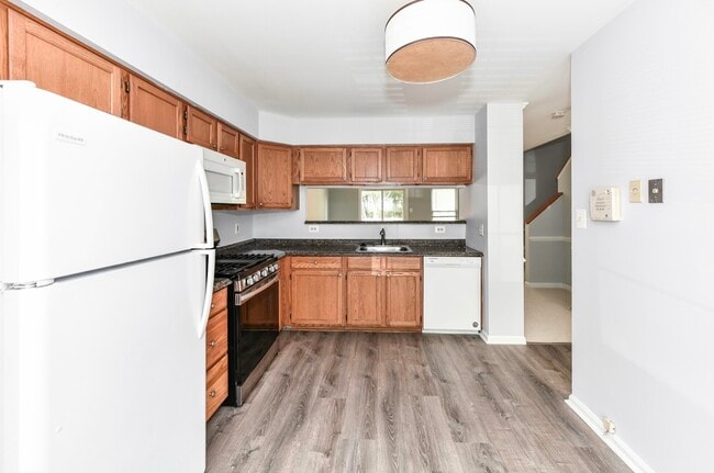 Building Photo - 6046 Raina Dr