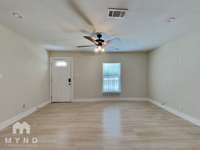 Foto del edificio - 115 Fredonia St