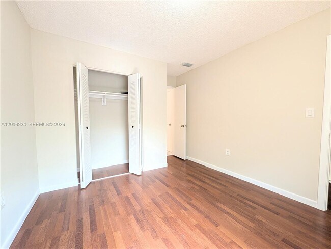 Foto del edificio - 58 SW 14th Terrace