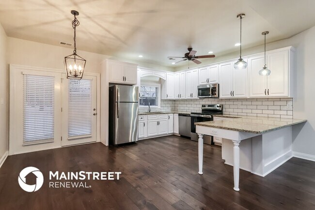 Foto del edificio - 569 Deep Creek Dr