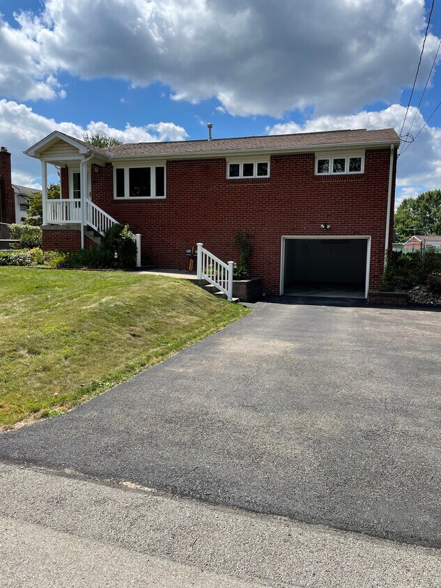 520 New Haven Dr, Greensburg, PA 15601 House Rental in Greensburg, PA