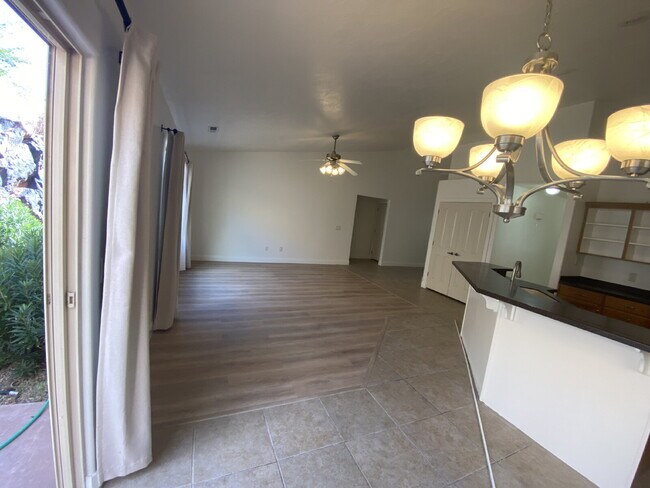 Foto del edificio - Charming 3-bedroom, 2-bathroom residence i...