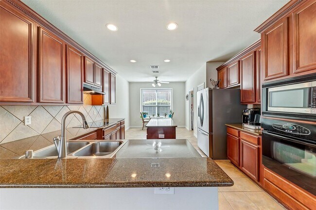 Foto del edificio - House For Lease in Plano