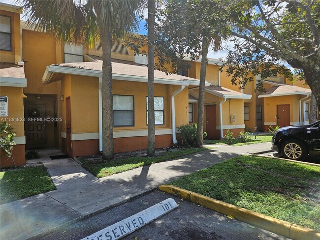 Foto del edificio - 2511 NW 56th Ave